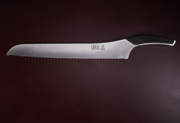 The GÜDE SYNCHROS Bread Knife 32cm 350g